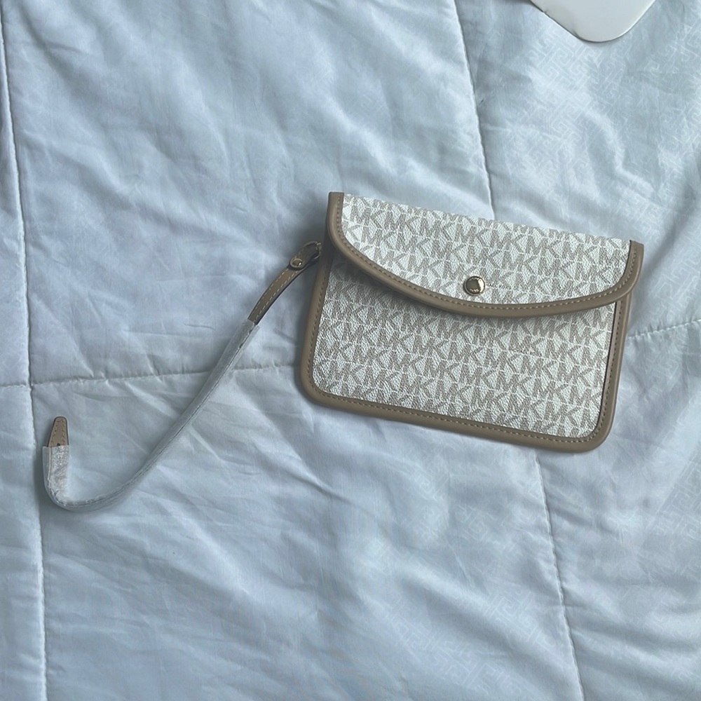 Michael Kors hand purse